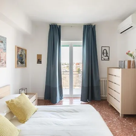 Amoretti Apartment, 6 Persone, 3 Camere, 2 Bagni, Balcone, Wi-fi, Metro B Monti Tiburtini Appartement