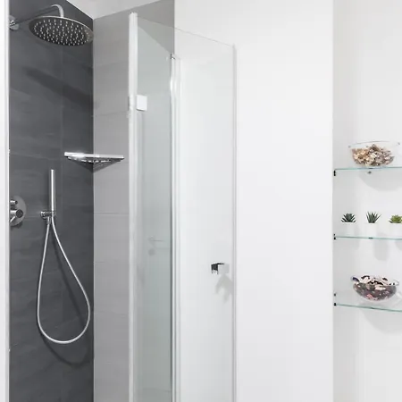 Appartement Amoretti Apartment, 6 Persone, 3 Camere, 2 Bagni, Balcone, Wi-fi, Metro B Monti Tiburtini *