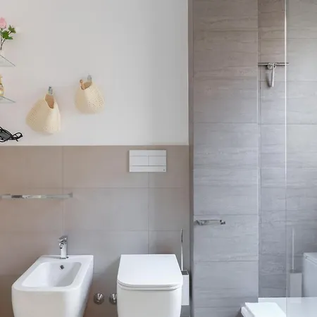 Amoretti Apartment, 6 Persone, 3 Camere, 2 Bagni, Balcone, Wi-fi, Metro B Monti Tiburtini 罗马